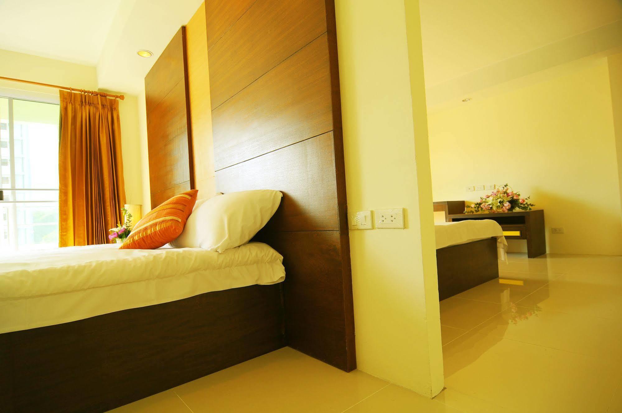 Grand Living
