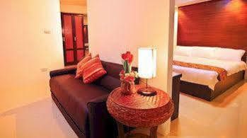 Grand Living Khách sạn