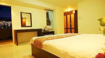 Grand Living