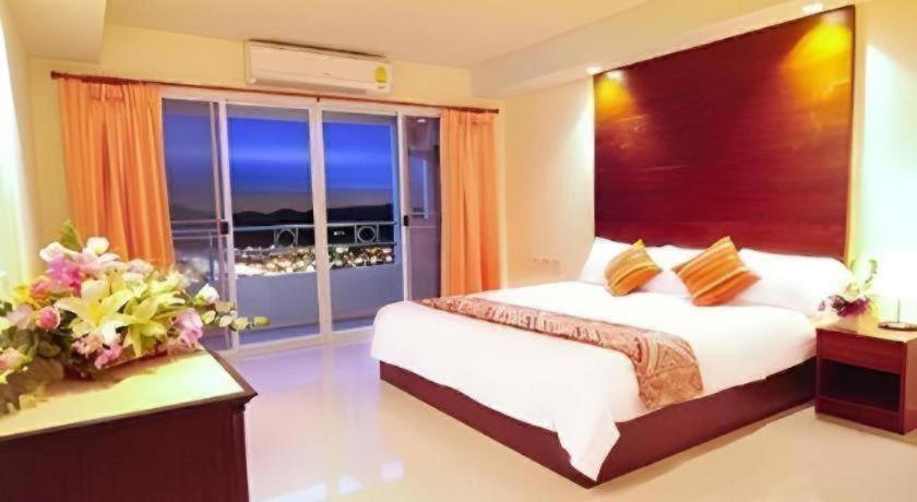 Grand Living 2*
