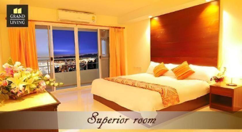 Grand Living Hotel 2*